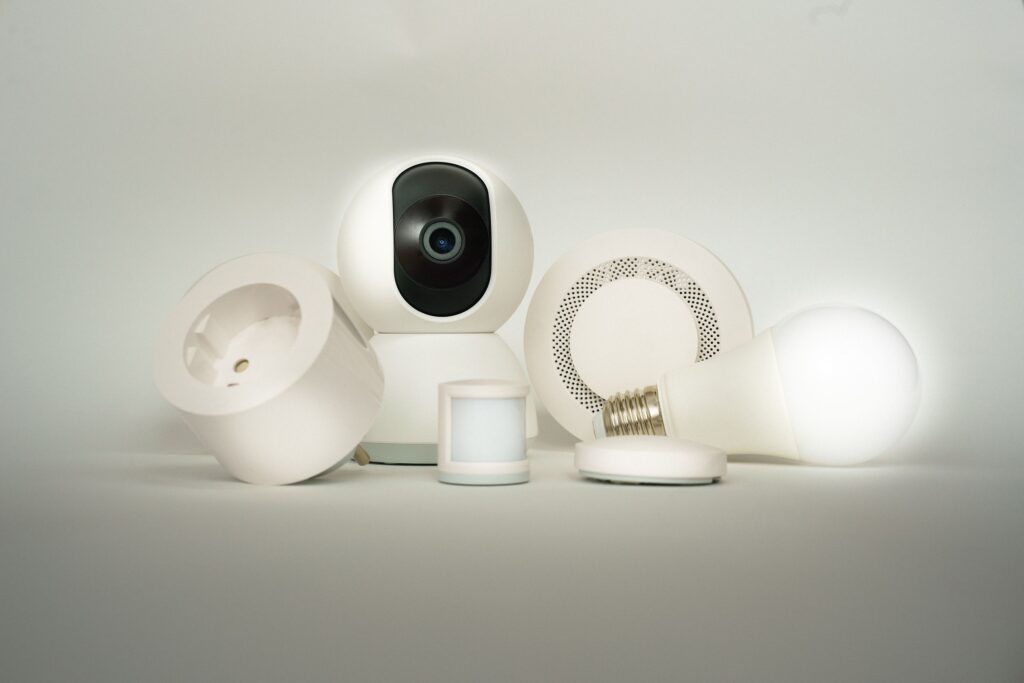 whole home energy monitor tracking electricity usage